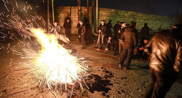 Participants of protests in Nardaran, November 26, 2015. Photo by Aziz Karimov for the ‘Caucasian Knot’. Participants of protests in Nardaran, November 26, 2015. Photo by Aziz Karimov for the ‘Caucasian Knot’.