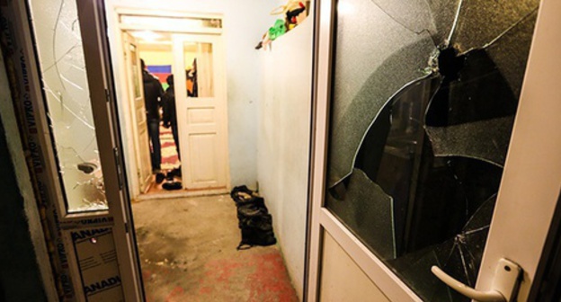 Bullet markings and broken glass at one of the houses in Nardaran, November 26, 2015. Photo by Aziz Karimov for the ‘Caucasian Knot’. Bullet markings and broken glass at one of the houses in Nardaran, November 26, 2015. Photo by Aziz Karimov for the ‘Caucasian Knot’.