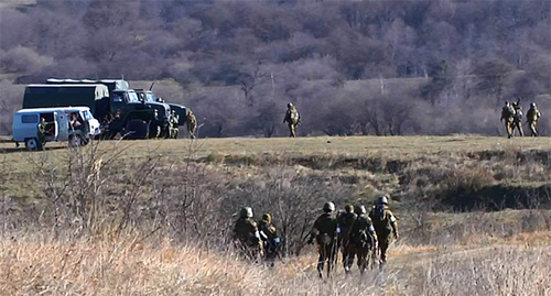 The law enforcers during CTO. Photo: http://nac.gov.ru/nakmessage/2015/11/25/v-nalchike-neitralizovany-14-boevikov-polnostyu-unichtozhena-krupnaya-banda-i-.html The law enforcers during CTO. Photo: http://nac.gov.ru/nakmessage/2015/11/25/v-nalchike-neitralizovany-14-boevikov-polnostyu-unichtozhena-krupnaya-banda-i-.html