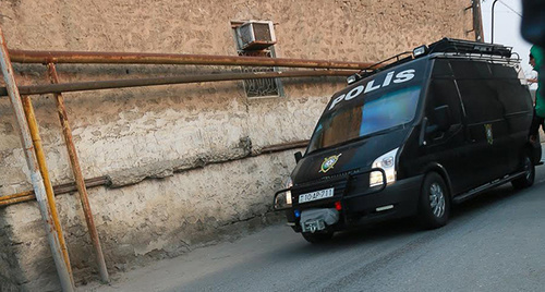 A police car in a street of Nardaran. Photo by Aziz Karimov for the "Caucasian Knot" A police car in a street of Nardaran. Photo by Aziz Karimov for the "Caucasian Knot"