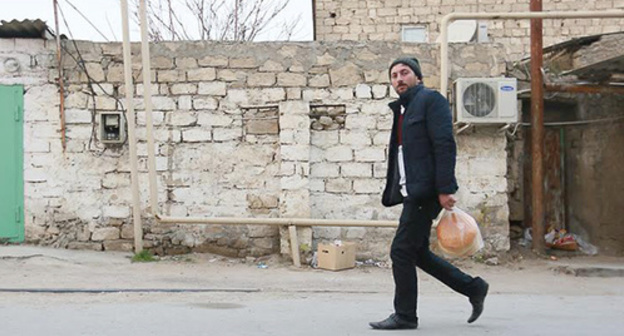 The resident of Nardaran, 02.12.15. Photo by Aziz Karimov for the "Caucasian Knot"