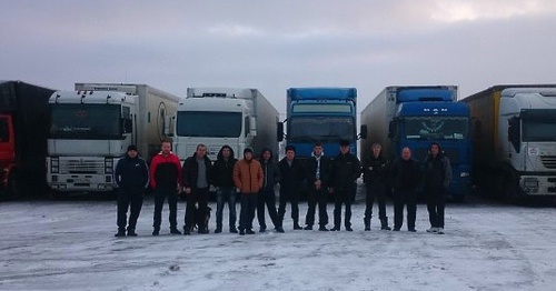 The participants of the action of Volgograd truckers in Moscow suburbs. December 5, 2015. Photo: Ulianov24.livejournal.com The participants of the action of Volgograd truckers in Moscow suburbs. December 5, 2015. Photo: Ulianov24.livejournal.com