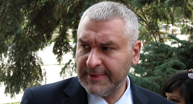 Advocate Mark Feigin near the Donetsk City Court. Photo by Konstantin Volgin for the "Caucasian Knot"
