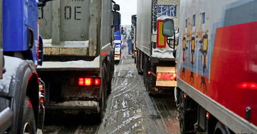 Protest action of truck drivers, Moscow, December 2015. Photo: RFE/RL Protest action of truck drivers, Moscow, December 2015. Photo: RFE/RL