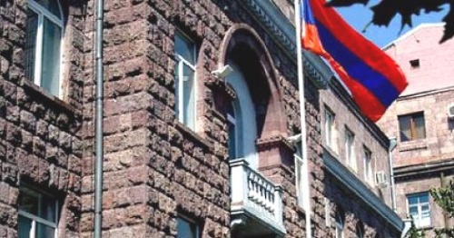 The building of the Armenian CEC. Photo: RFE/RL The building of the Armenian CEC. Photo: RFE/RL