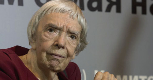Lyudmila Alexeyeva, the Chair of the Moscow Helsinki Group. Photo: Ilya Pitalev (RFE/RL) Lyudmila Alexeyeva, the Chair of the Moscow Helsinki Group. Photo: Ilya Pitalev (RFE/RL)
