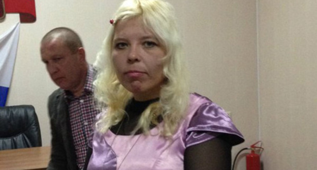 Darya Polyudova at the Oktiabrskiy District Court of Krasnodar on December 21, 2015. Photo: https://twitter.com/plaxog Darya Polyudova at the Oktiabrskiy District Court of Krasnodar on December 21, 2015. Photo: https://twitter.com/plaxog