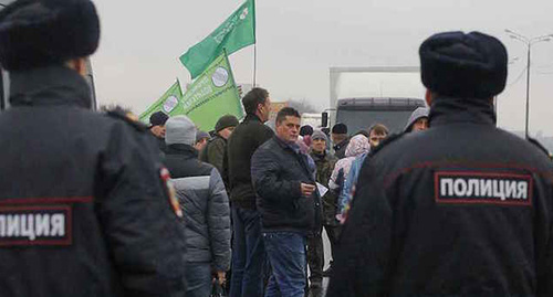 The drivers kept protesting against the "Platon" system in Kashira Highway. Photo: https://cargolink.ru/