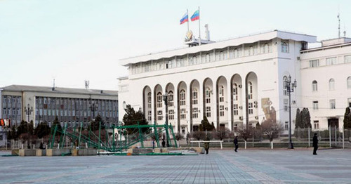 Lenina Square. Makhachkala. Photo http://www.mkala.ru/info/news/2015/12/10/news_9301.html Lenina Square. Makhachkala. Photo http://www.mkala.ru/info/news/2015/12/10/news_9301.html