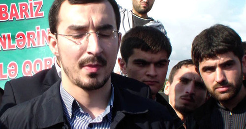 Talekh Bagirzade (left). Screenshot from the video posted by user Muxtar Seqafi, https://www.youtube.com/watch?v=oRoOTaTECIQ Talekh Bagirzade (left). Screenshot from the video posted by user Muxtar Seqafi, https://www.youtube.com/watch?v=oRoOTaTECIQ