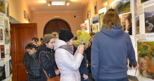 Visitors of tThe exhibition "Images of Old and New Sochi", January 7, 2016. Photo by Svetlana Kravchenko for the ‘Caucasian Knot’. Visitors of tThe exhibition "Images of Old and New Sochi", January 7, 2016. Photo by Svetlana Kravchenko for the ‘Caucasian Knot’.