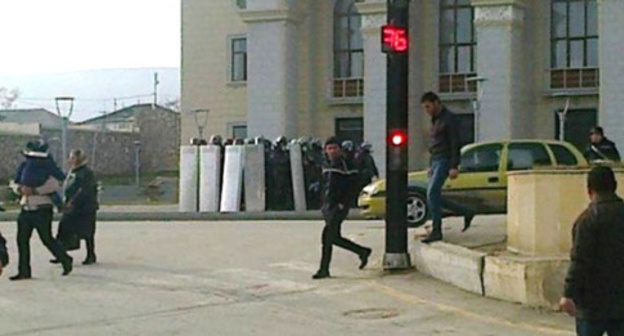 Clashes between policemen and participants of protest actions against rising prices and unemployment. Siyazan, January 13, 2016. Photo http://comments.az/topic/stolknoveniya-v-siyazani-zaderzhany-20-chel/ Clashes between policemen and participants of protest actions against rising prices and unemployment. Siyazan, January 13, 2016. Photo http://comments.az/topic/stolknoveniya-v-siyazani-zaderzhany-20-chel/