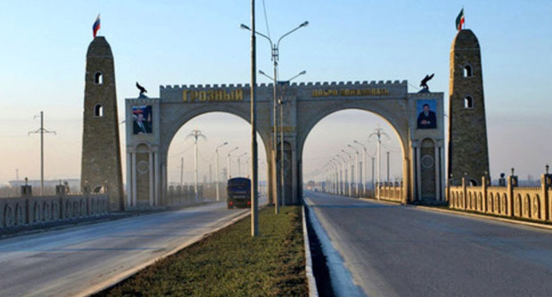The entrance to Grozny. Photo by the user Vladimir Varfolomeev https://www.flickr.com The entrance to Grozny. Photo by the user Vladimir Varfolomeev https://www.flickr.com