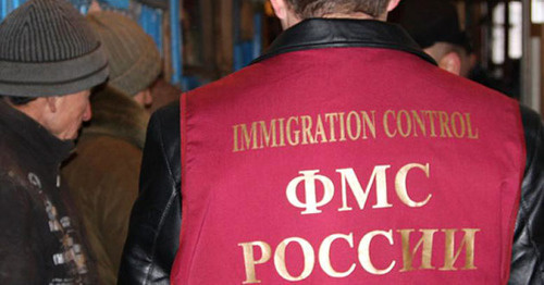 Migration Service officer. Photo http://www.yugopolis.ru/ Migration Service officer. Photo http://www.yugopolis.ru/