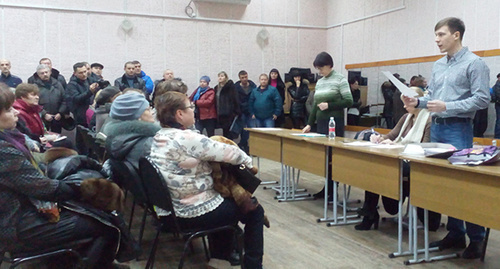 Meeting of the tenants of the destroyed apartment building in Volgograd, January 17, 2016. Photo by Tatiana Filimonova for the ‘Caucasian Knot’. Meeting of the tenants of the destroyed apartment building in Volgograd, January 17, 2016. Photo by Tatiana Filimonova for the ‘Caucasian Knot’.