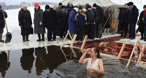 Bathing in Epiphany ice-hole. Photo: http://bloknot-volgograd.ru/news/protoierey-oleg-kirichenko-v-kreshchenie-chudo-slu-691318?sphrase_id=367384#poll_done Bathing in Epiphany ice-hole. Photo: http://bloknot-volgograd.ru/news/protoierey-oleg-kirichenko-v-kreshchenie-chudo-slu-691318?sphrase_id=367384#poll_done