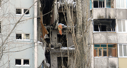 Destroyed apartment building in Kosmonavtov Street, Volgograd, January 2016. Photo by Tatiana Filimonova for the ‘Caucasian Knot’. Destroyed apartment building in Kosmonavtov Street, Volgograd, January 2016. Photo by Tatiana Filimonova for the ‘Caucasian Knot’.