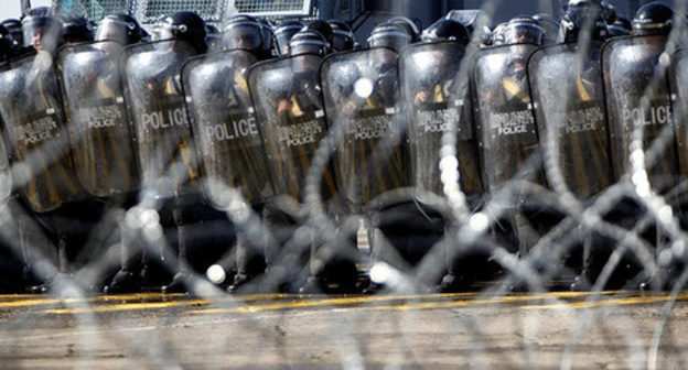 Armenian policemen. Photo: © PAN Photo / Varo Rafayelyan Armenian policemen. Photo: © PAN Photo / Varo Rafayelyan