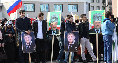 Students wait for the start of rally, Grozny, November 2015. Photo by Magomed Magomedov for the ‘Caucasian Knot’. Students wait for the start of rally, Grozny, November 2015. Photo by Magomed Magomedov for the ‘Caucasian Knot’.