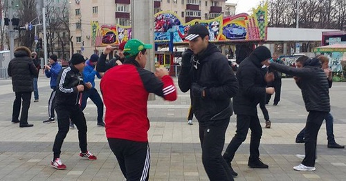 Amateur boxers hold protest workout in front of Krasnodar Mayoralty, January 21, 2016. Photo by Alexei Madrigel for the ‘Caucasian Knot’. 