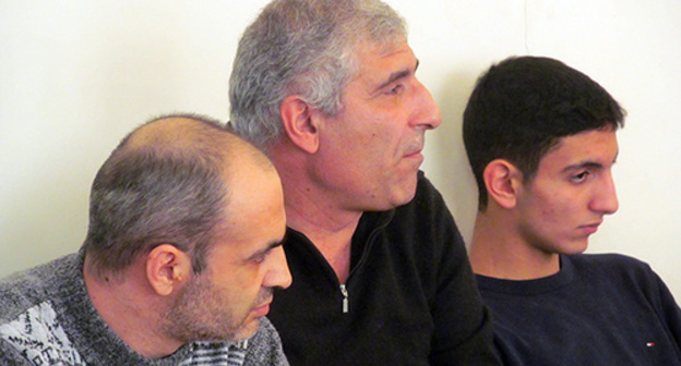 Defendants Yke Arutyunyan, Vardan Vardanyan and Shagen Arutyunyan (from left to right). Photo by Armine Martirosyan for the ‘Caucasian Knot’. Defendants Yke Arutyunyan, Vardan Vardanyan and Shagen Arutyunyan (from left to right). Photo by Armine Martirosyan for the ‘Caucasian Knot’.