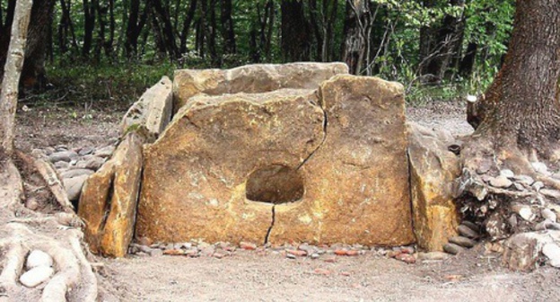 Dolmen "Khadjokh-4" in Adygea. Photo: Yuga.ru Dolmen "Khadjokh-4" in Adygea. Photo: Yuga.ru