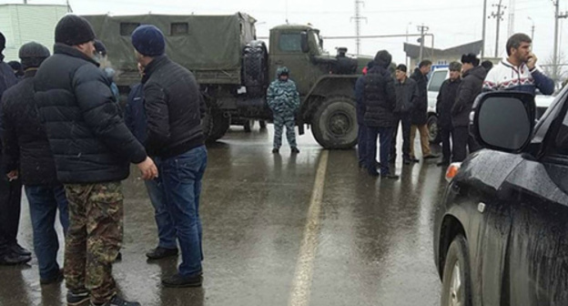 The police special equipment on the way of the motor rally. Photo: http://chernovik.net/content/lenta-novostey/v-dagestane-avtoprobeg-v-podderzhku-putina-kadyrova-i-murtazalieva The police special equipment on the way of the motor rally. Photo: http://chernovik.net/content/lenta-novostey/v-dagestane-avtoprobeg-v-podderzhku-putina-kadyrova-i-murtazalieva