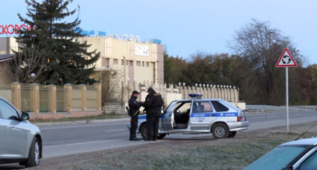 Law enforcers in the streets of the village of Chegem-2. Photo http://nac.gov.ru/ Law enforcers in the streets of the village of Chegem-2. Photo http://nac.gov.ru/
