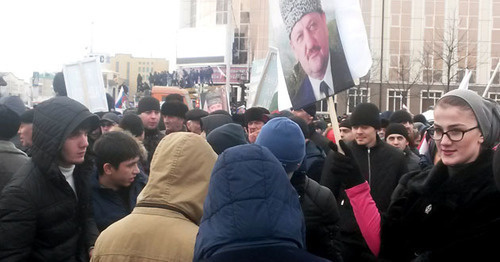 The participants of the rally in support of Kadyrov. Grozny 22, 2016. Photo by Nikolay Petrov for the "Caucasian Knot"