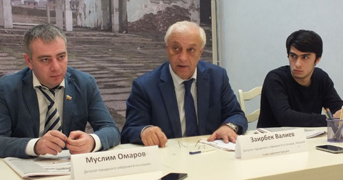 Muslim Omarov, the Deputy of the City Assembly of Buynaksk, Zairbek Valiev, the Deputy of the City Assembly of Buynaksk, blogger Gadzhi Nurutdinov (to the right). Photo by Patimat Makhmudova for the "Caucasian Knot" Muslim Omarov, the Deputy of the City Assembly of Buynaksk, Zairbek Valiev, the Deputy of the City Assembly of Buynaksk, blogger Gadzhi Nurutdinov (to the right). Photo by Patimat Makhmudova for the "Caucasian Knot"