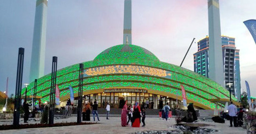 Aimani Kadyrova Mosque in Argun. Photo: Argunoy https://ru.wikipedia.org Aimani Kadyrova Mosque in Argun. Photo: Argunoy https://ru.wikipedia.org
