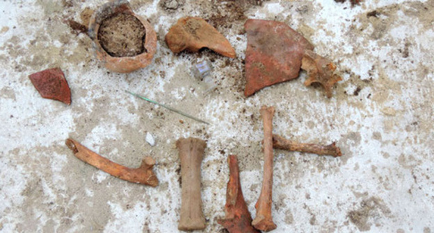 Artifacts found at the place of construction of Alexander Nevsky Cathedral. Photo: Evgeny Kruglov. Artifacts found at the place of construction of Alexander Nevsky Cathedral. Photo: Evgeny Kruglov.