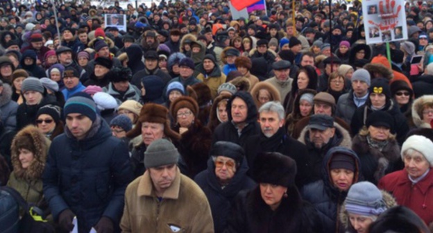 The participants of the rally in memory of Boris Nemtsov in Saint Petersburg. February 27, 2016. Photo by Arseniy Vesnin, Twitter.com/ars_ves The participants of the rally in memory of Boris Nemtsov in Saint Petersburg. February 27, 2016. Photo by Arseniy Vesnin, Twitter.com/ars_ves