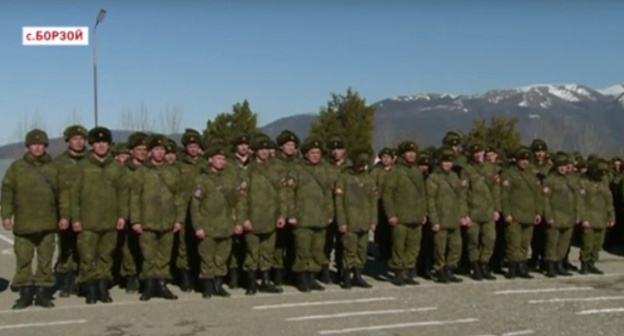 Soldiers of military unit of Borzoi, February 27, 2016. Photo: screenshot of the video report by ‘Grozny’ TV Company, Youtube.com. Soldiers of military unit of Borzoi, February 27, 2016. Photo: screenshot of the video report by ‘Grozny’ TV Company, Youtube.com.