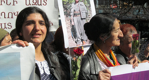 Kurdish women at the protest action in Yerevan. Photo by Tigran Petrosyan for the "Caucasian Knot" Kurdish women at the protest action in Yerevan. Photo by Tigran Petrosyan for the "Caucasian Knot"