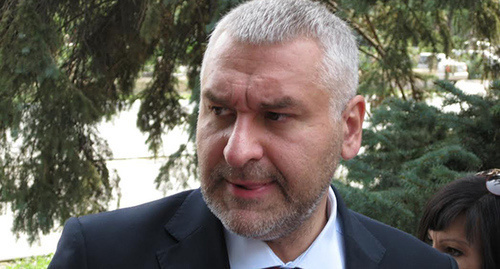 Advocate Mark Feighin near the Donetsk City Court. Photo by Konstantin Volgin for the "Caucasian Knot" Advocate Mark Feighin near the Donetsk City Court. Photo by Konstantin Volgin for the "Caucasian Knot"