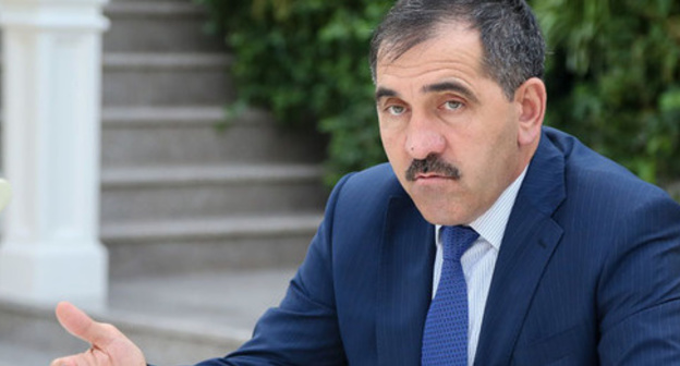 Yunus-Bek Evkurov. Photo http://www.ingushetia.ru/photo/section.php?SECTION_ID=150 Yunus-Bek Evkurov. Photo http://www.ingushetia.ru/photo/section.php?SECTION_ID=150