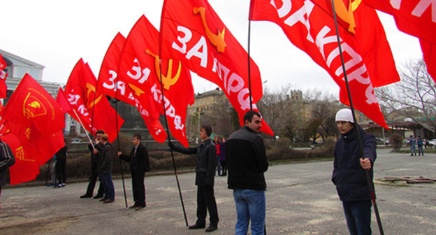 Rally against rising prices in Volgograd, March 27, 2016. Photo by Vyacheslav Yaschenko for the ‘Caucasian Knot’. Rally against rising prices in Volgograd, March 27, 2016. Photo by Vyacheslav Yaschenko for the ‘Caucasian Knot’.