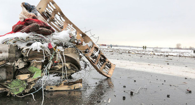 Boeing crash site, March 19, 2016, Rostov-on-Don. Photo: Press Service of the Governor of Rostov Oblasthttps://ru.wikipedia.org/