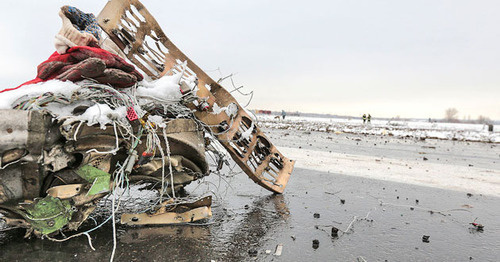 Boeing crash site, March 19, 2016, Rostov-on-Don. Photo: Press Service of the Governor of Rostov Oblasthttps://ru.wikipedia.org/ Boeing crash site, March 19, 2016, Rostov-on-Don. Photo: Press Service of the Governor of Rostov Oblasthttps://ru.wikipedia.org/