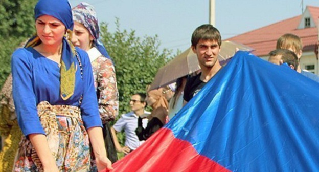 Celebration of the Day of the Russian Flag in Grozny. August 22, 2014. Photo by the "Caucasian Knot" Celebration of the Day of the Russian Flag in Grozny. August 22, 2014. Photo by the "Caucasian Knot"