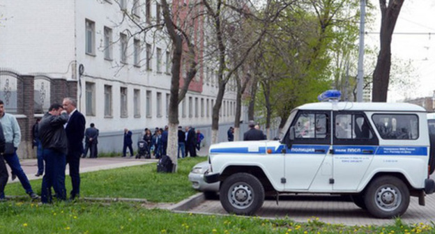 A police car near the North-Caucasian District Military Court. Photo by Oleg Pchyolov for the "Caucasian Knot" A police car near the North-Caucasian District Military Court. Photo by Oleg Pchyolov for the "Caucasian Knot"