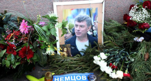 The site of the murder of Boris Nemtsov on the Bolshoy Moskvoretsky Bridge in Moscow. February 2016. Photo: Mumin Shakirov (RFE/RL) The site of the murder of Boris Nemtsov on the Bolshoy Moskvoretsky Bridge in Moscow. February 2016. Photo: Mumin Shakirov (RFE/RL)