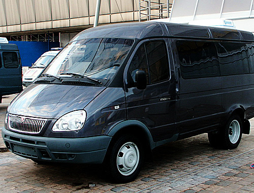 Gazel minivan - model GAZ-3221. Photo by http://ru.wikipedia.org Gazel minivan - model GAZ-3221. Photo by http://ru.wikipedia.org