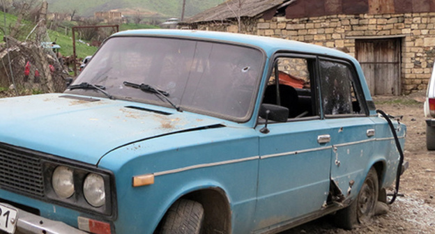 Shelled car in Martakert District, April 6, 2016. Photo by Alvard Grigoryan for the ‘Caucasian Knot’. Shelled car in Martakert District, April 6, 2016. Photo by Alvard Grigoryan for the ‘Caucasian Knot’.