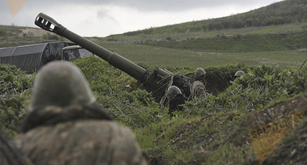 Frontline of Nagorno-Karabakh Army. Photo: © Sputnik/ Asatur Yesayants, http://www.sputnikarmenia.ru/karabah/20160411/2933416.html Frontline of Nagorno-Karabakh Army. Photo: © Sputnik/ Asatur Yesayants, http://www.sputnikarmenia.ru/karabah/20160411/2933416.html
