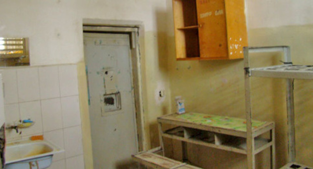 A cell of a SIZO (pre-trial prison) of Nalchik. Photo http://www.07.fsin.su/