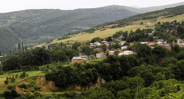 The village of Djuli of the Tabasaran District. Photo: http://odnoselchane.ru/?page=photos_of_category&sect=1658&init_id=65402&com=photogallery The village of Djuli of the Tabasaran District. Photo: http://odnoselchane.ru/?page=photos_of_category&sect=1658&init_id=65402&com=photogallery