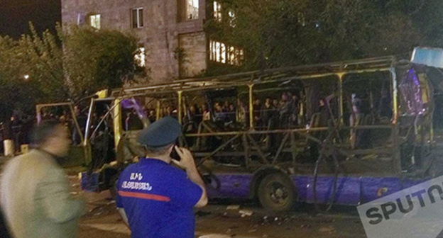 Bus blown up in Yerevan. Photo: © SPUTNIK/ DAVID GALSTYAN,http://www.sputnikarmenia.ru/photo/20160425/3160776.html Bus blown up in Yerevan. Photo: © SPUTNIK/ DAVID GALSTYAN,http://www.sputnikarmenia.ru/photo/20160425/3160776.html