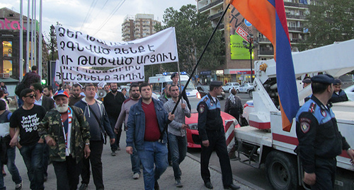 Protest action against territorial concessions and deployment of peacemakers in the Karabakh conflict zone. Photo by Tigran Petrosyan for the ‘Caucasian Knot’. Protest action against territorial concessions and deployment of peacemakers in the Karabakh conflict zone. Photo by Tigran Petrosyan for the ‘Caucasian Knot’.